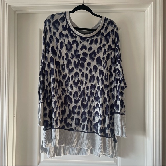 Navy and blue leopard print sweater XXL - Picture 1 of 5